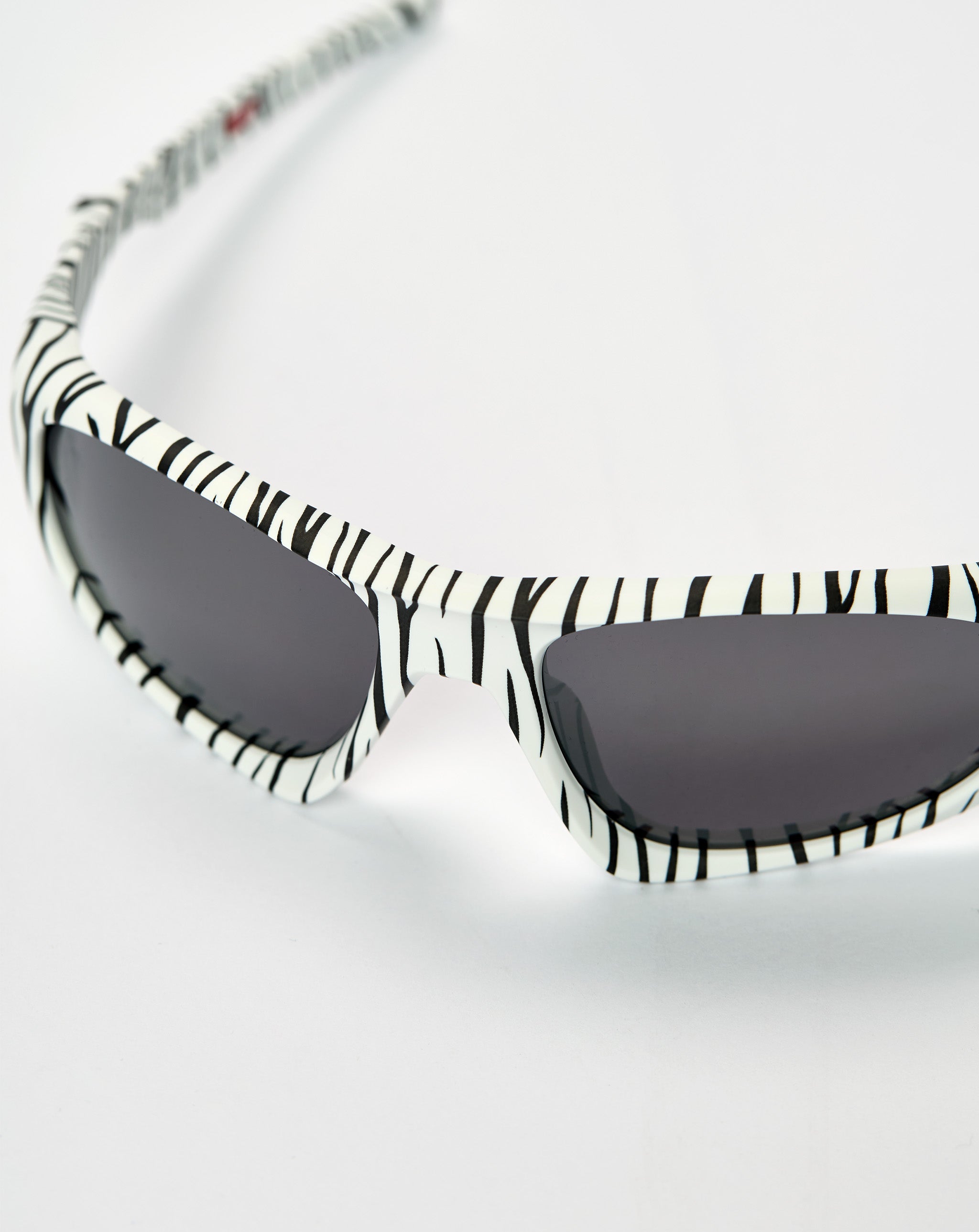 Oakley Neoforma - XHIBITION