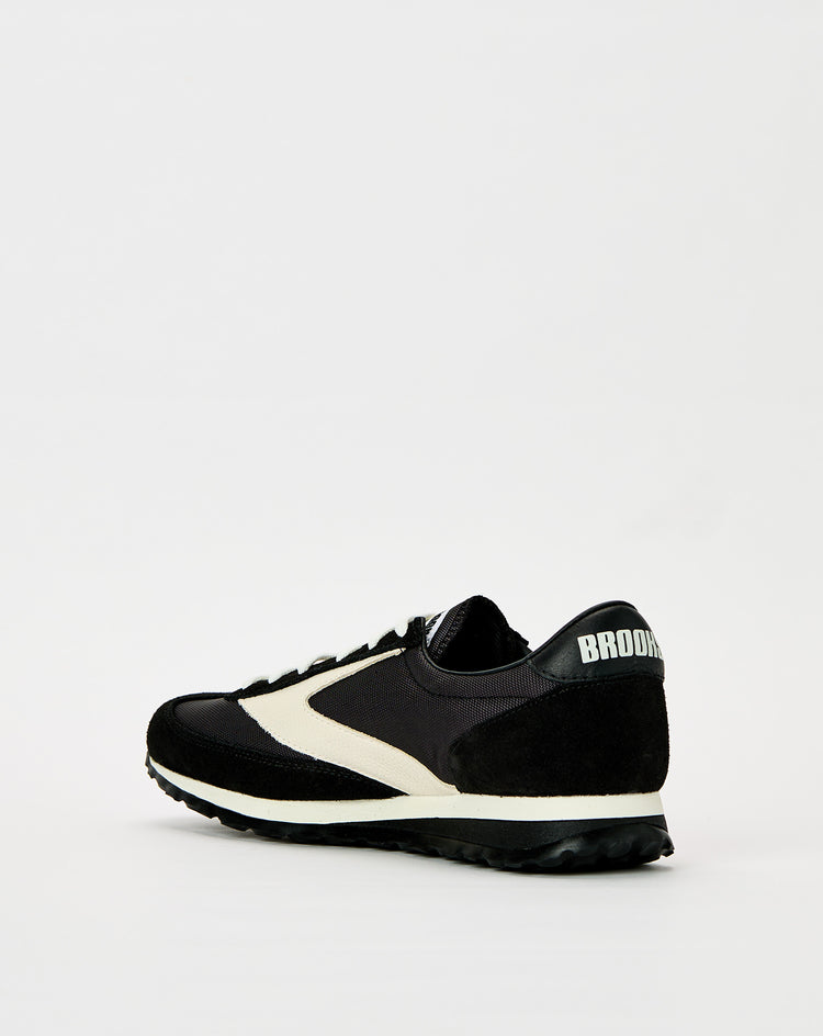 Brooks Vanguard - XHIBITION
