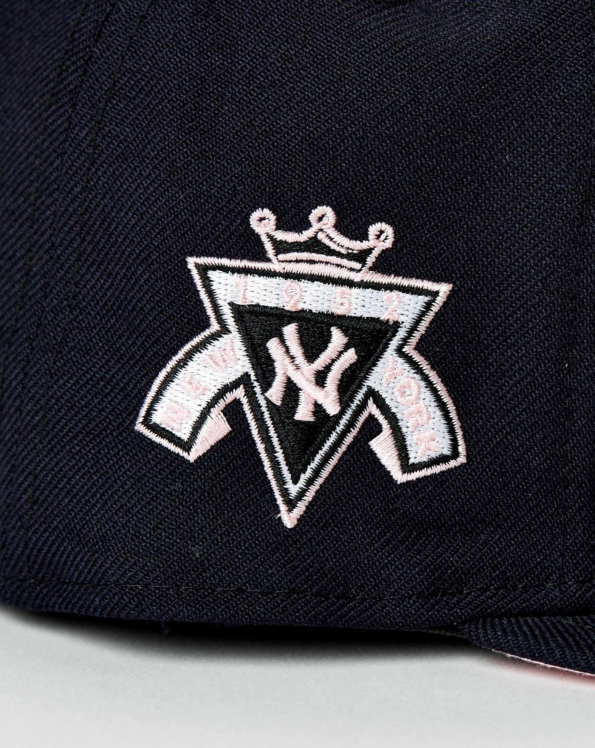 New Era Embroidered logo on the front  - Cheap Urlfreeze Jordan outlet