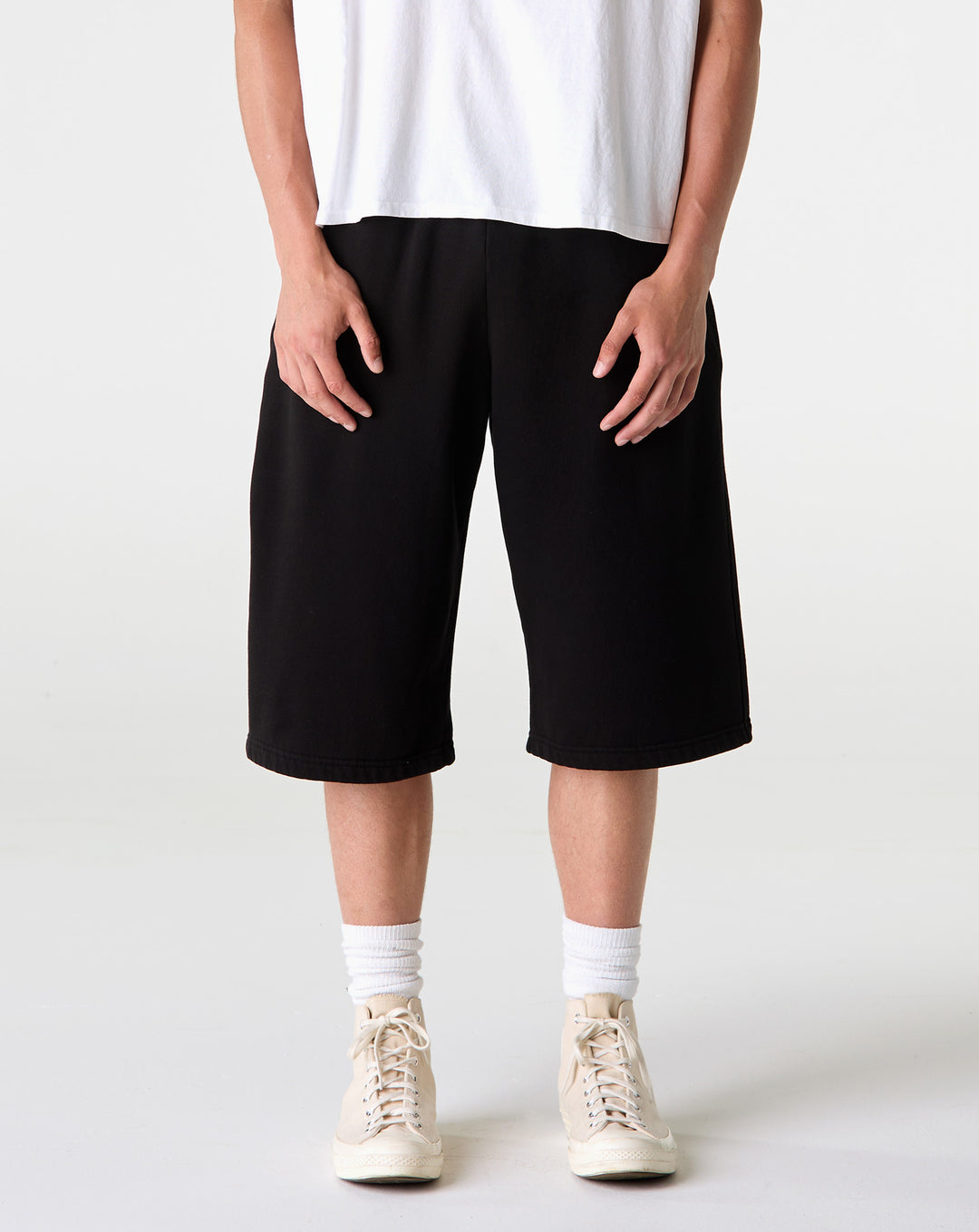 Heavyweight Party Short