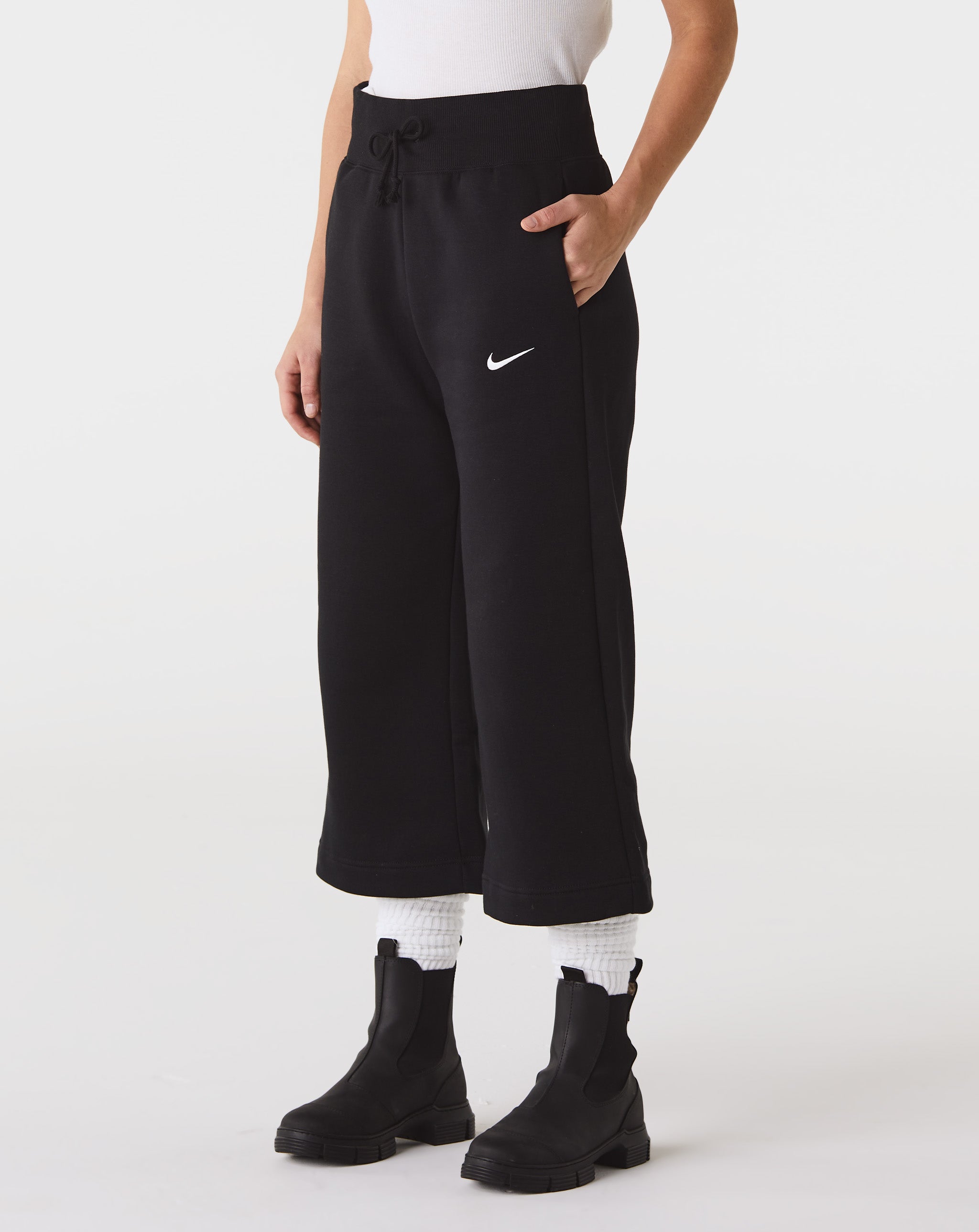 Nike Women's Phoenix Fleece High-Waisted Cropped Sweatpants  - XHIBITION