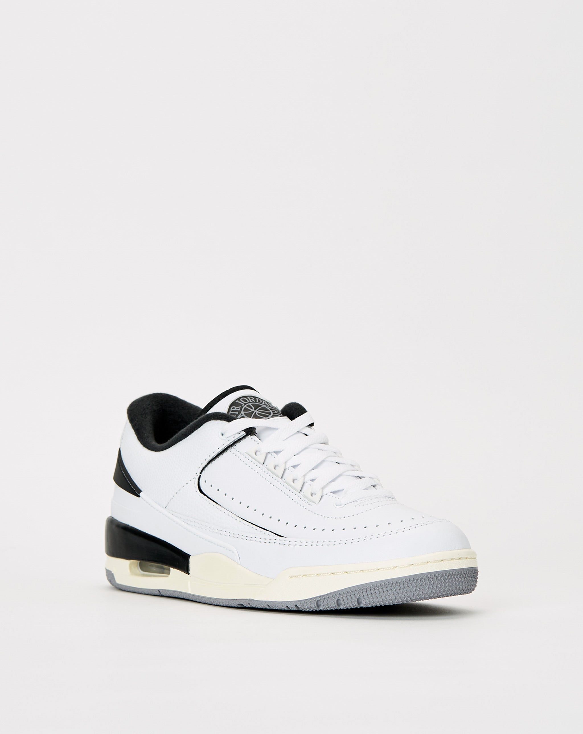 Pristine white laces and a white sole unit complete the look of this shoe