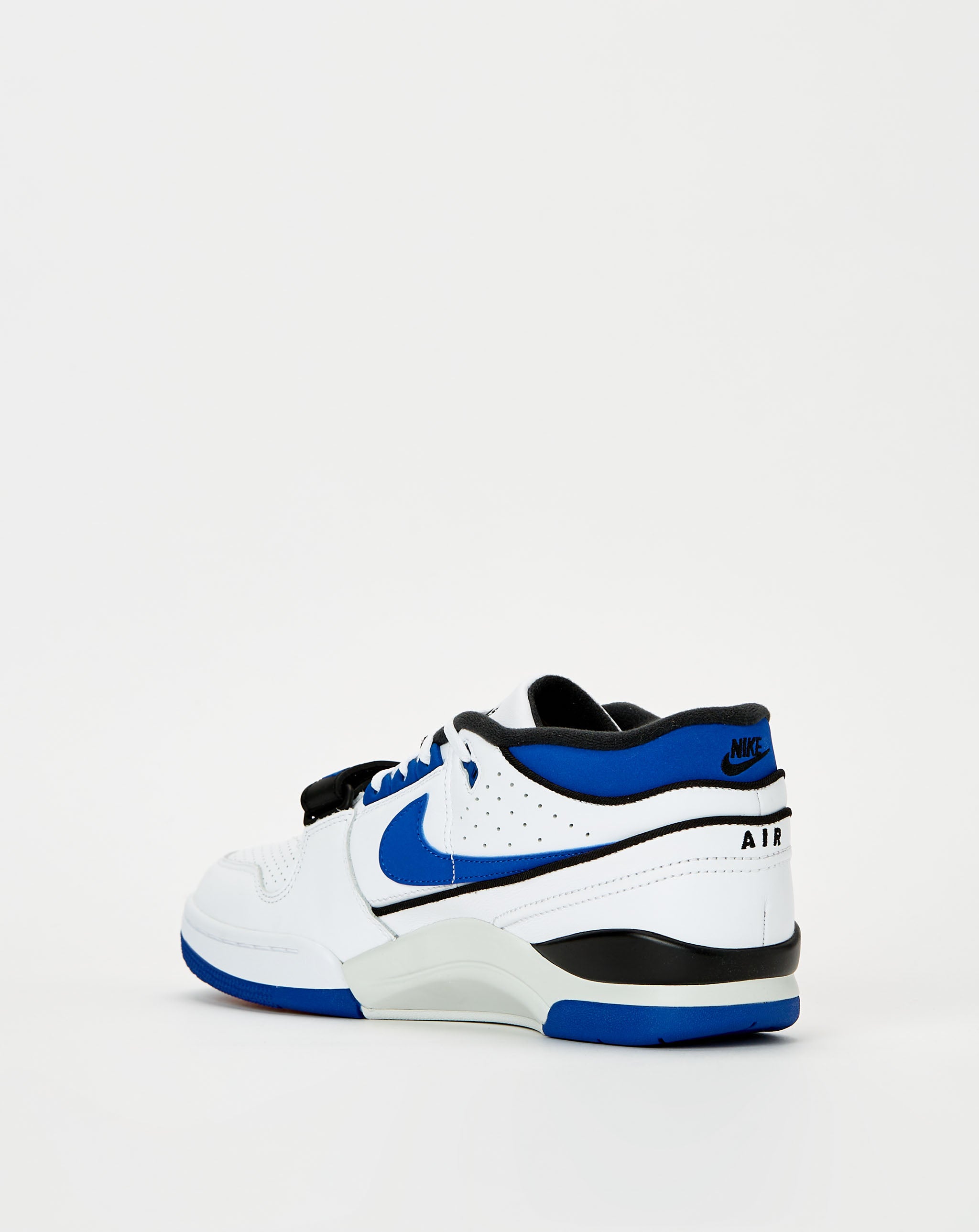 Nike Low Cut Lace-up Sneaker  - Cheap Urlfreeze Jordan outlet