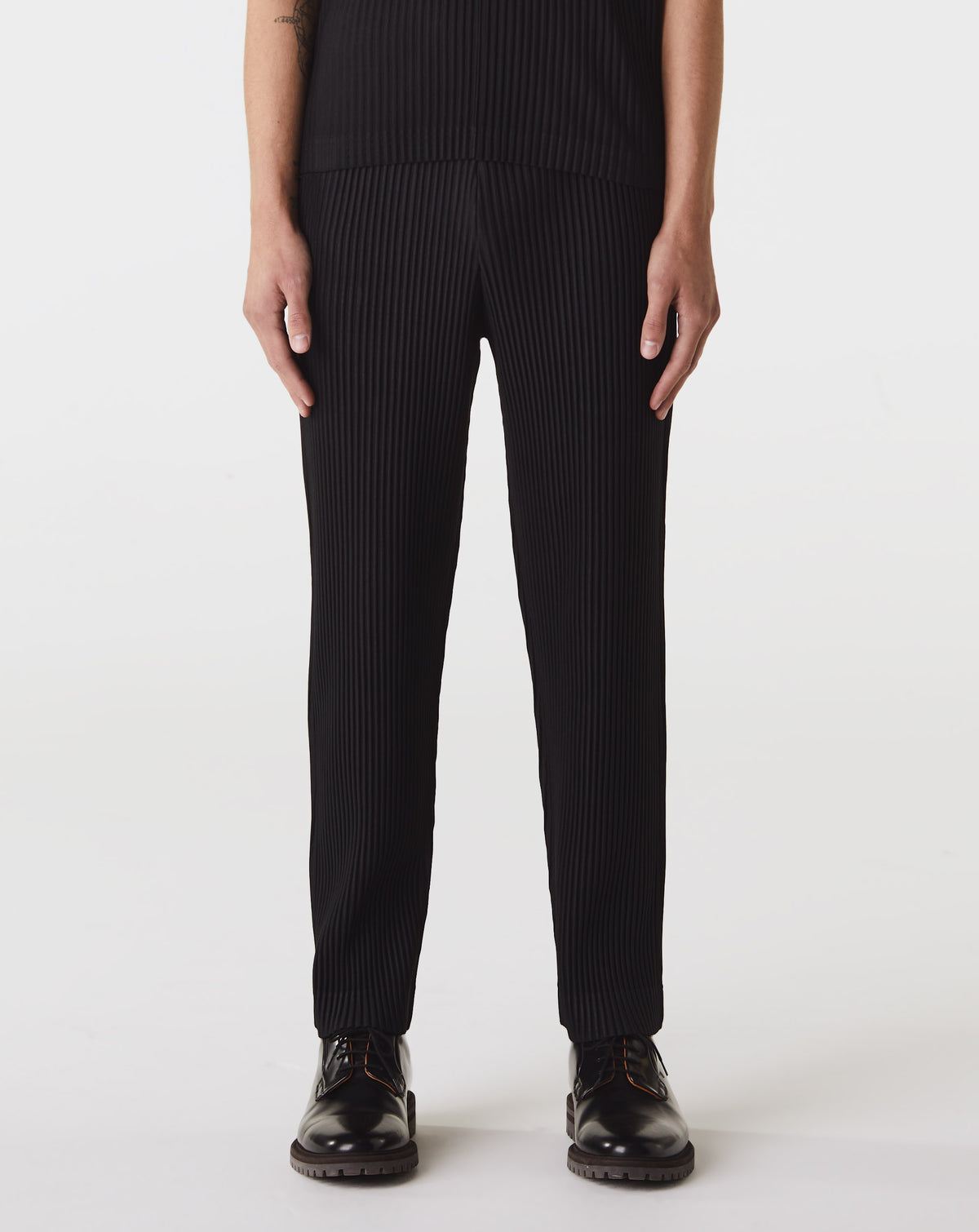 Homme Plissé Issey Miyake - Basic Pleated Pants - Black 