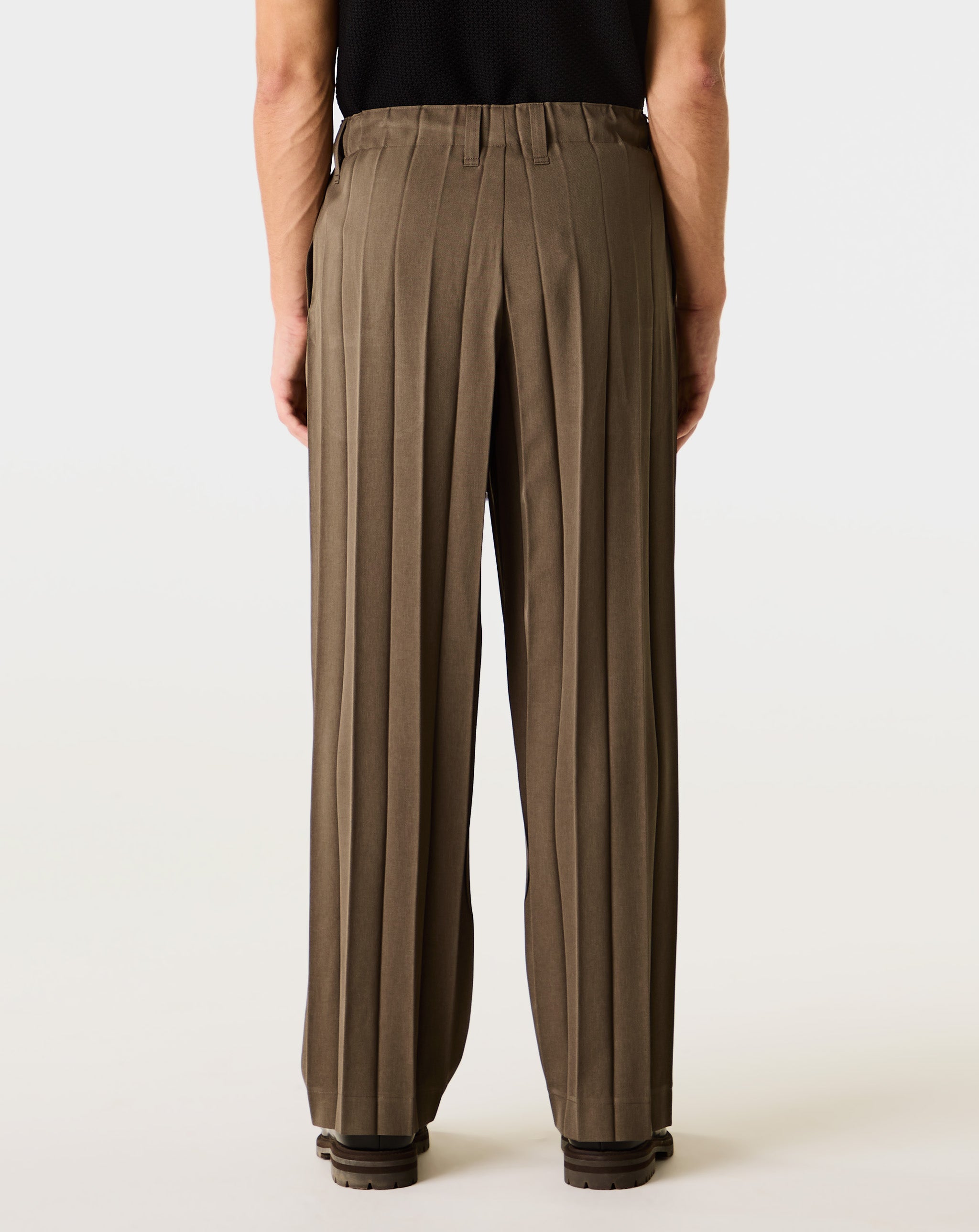 週末限定値下げ中　HOMME PLISSE ISSEY MIYAKE パンツ Homme Plissé Issey Miyake straight-leg Pleated Trousers