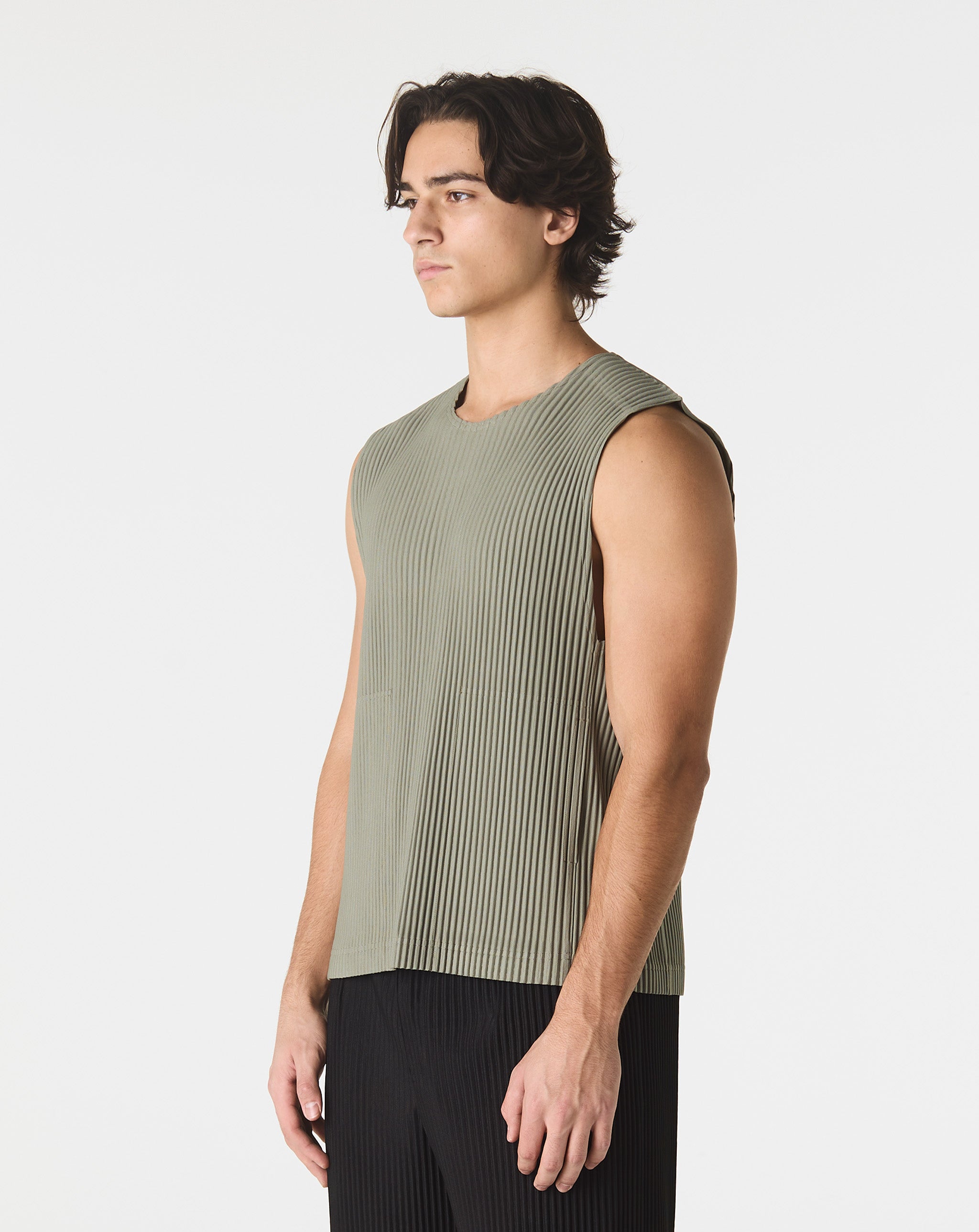 極美品 HOMME PLISSE TAILORED PLEATS 2 VEST 極美品 HOMME PLISSE TAILORED PLEATS 2 VEST TAILORED PLEATS 2