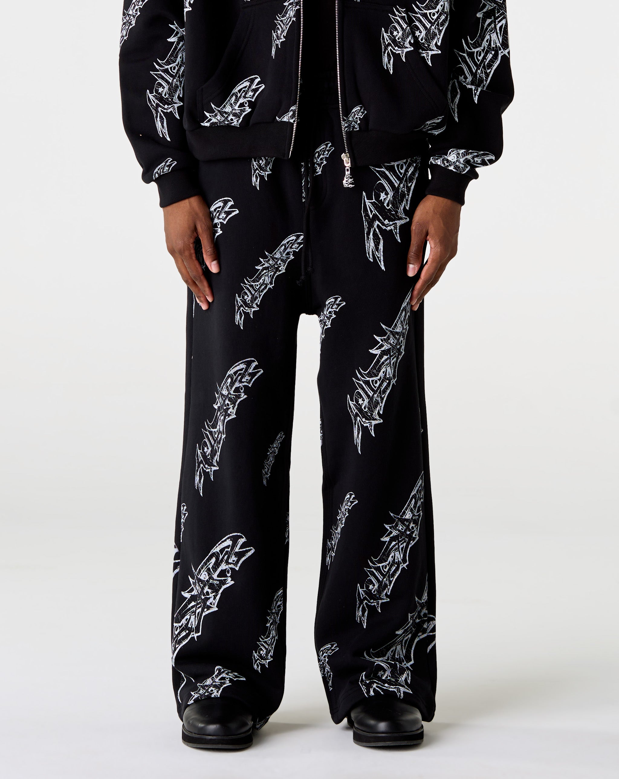Hellstar Roll Print Graffiti Baggy Sweatpants - XHIBITION