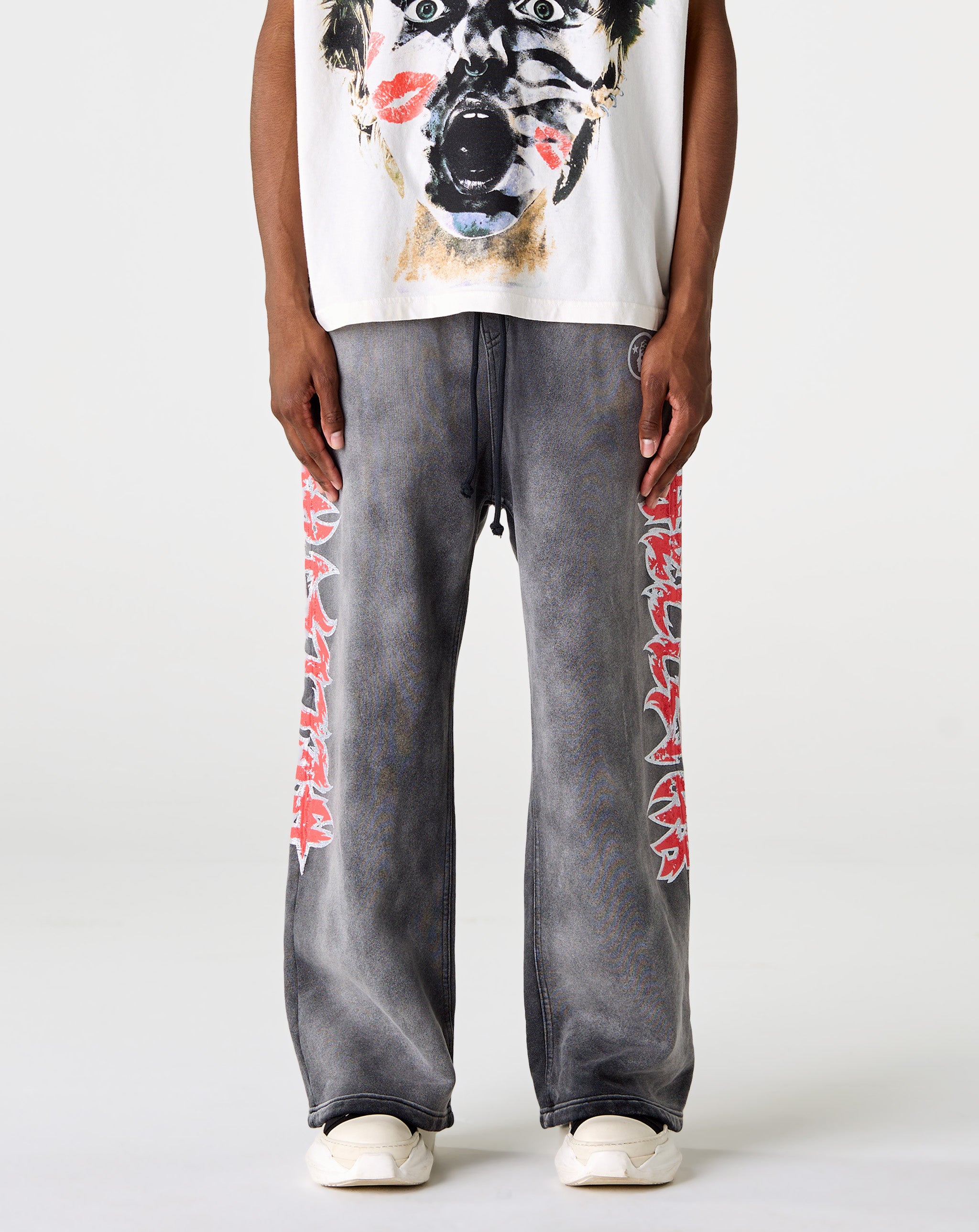 Hellstar Stars Shine Graffiti Sweatpants - XHIBITION