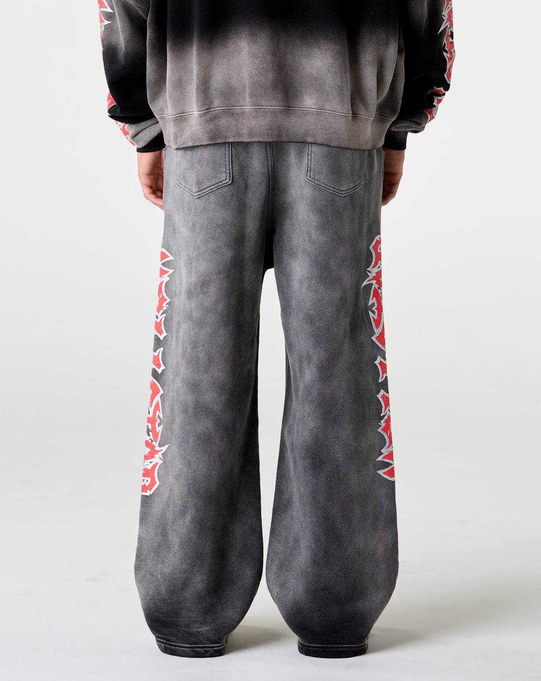 Hellstar Stars Shine Graffiti Sweatpants - XHIBITION