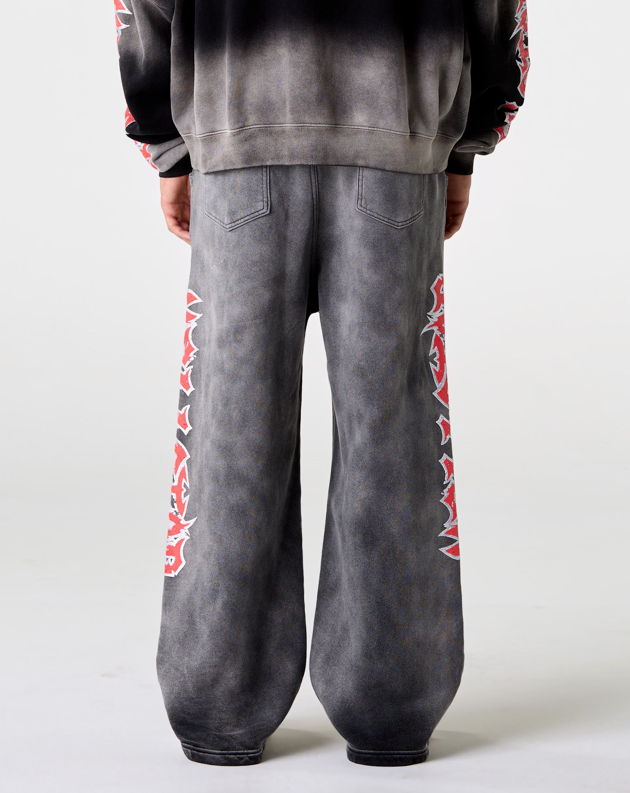 Hellstar Stars Shine Graffiti Sweatpants - XHIBITION