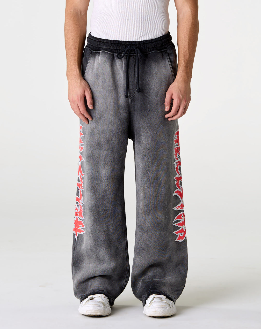 Hellstar Stars Shine Graffiti Sweatpants - XHIBITION