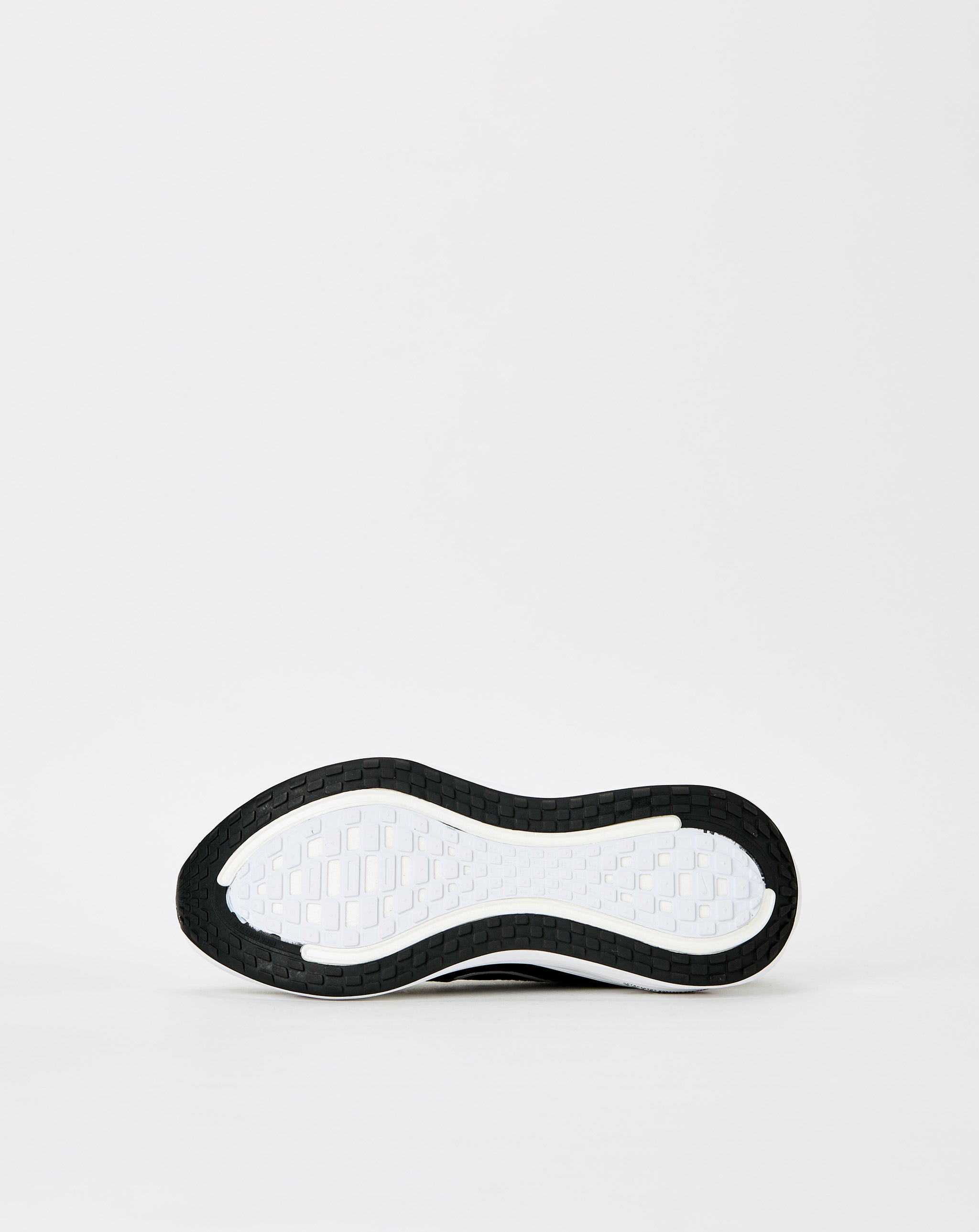 ぴ　904545 Vomero Plus – Xhibition