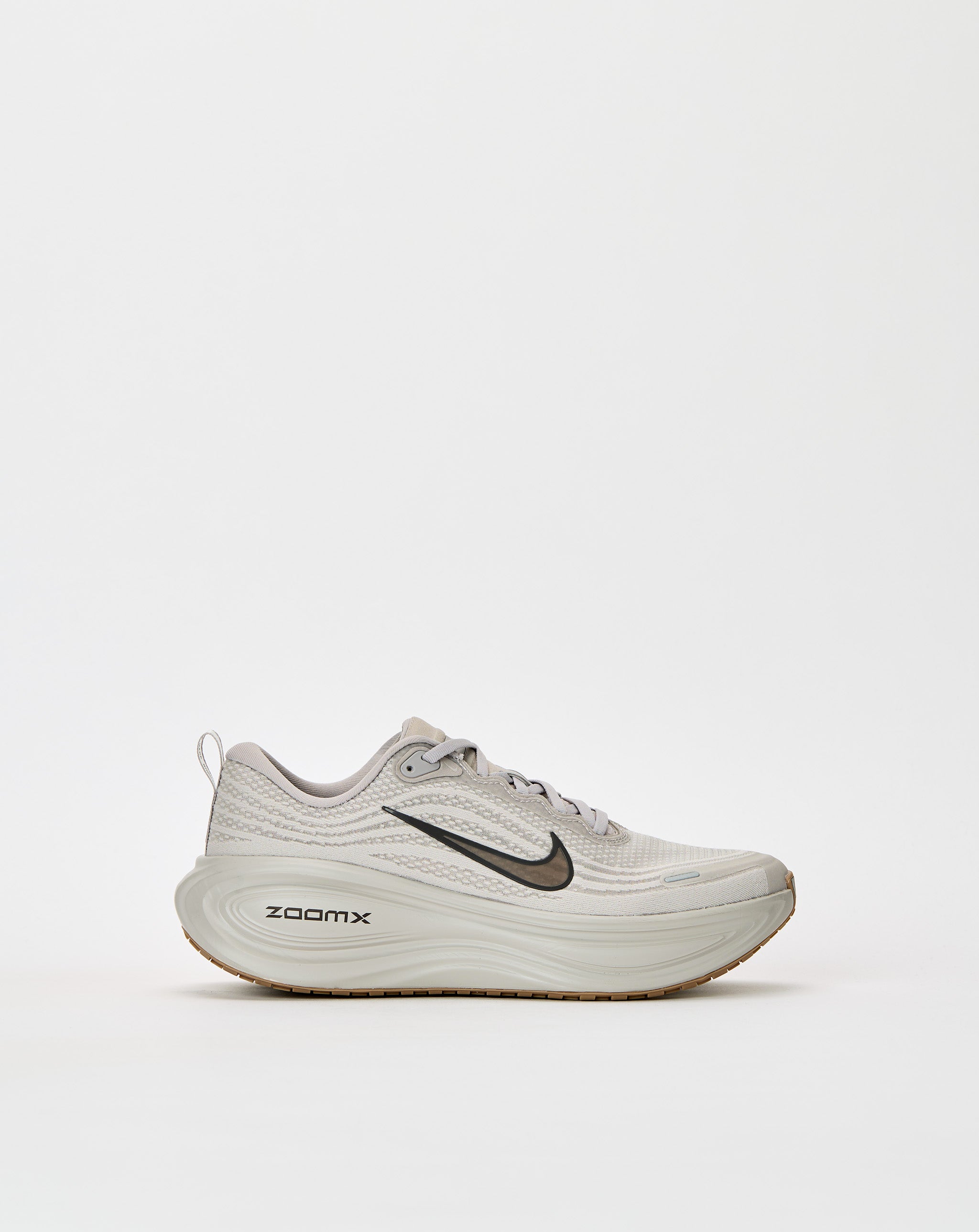 Vomero Plus – Xhibition