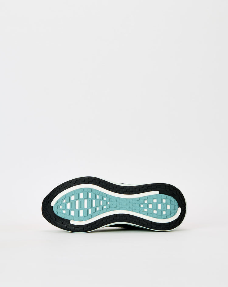 Nike Vomero Plus - XHIBITION