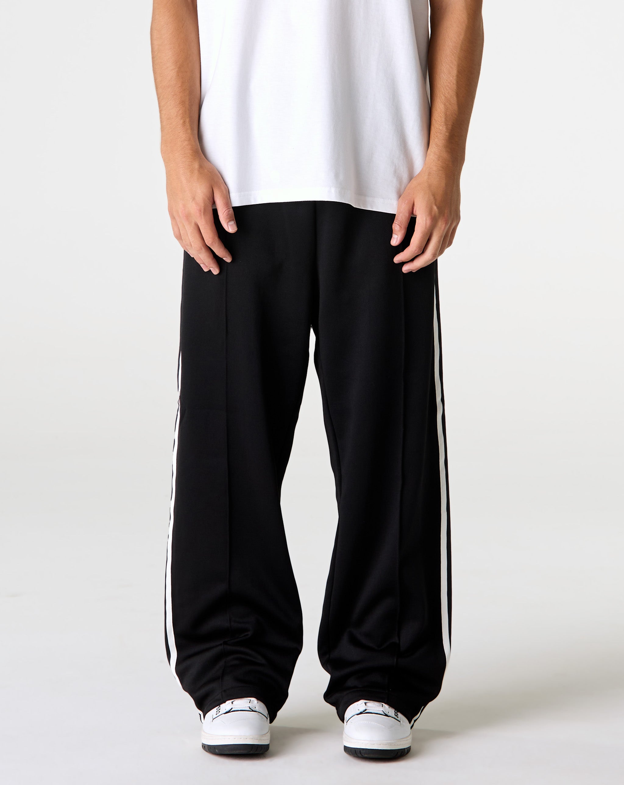 Carhartt WIP Bolar Sweatpants - XHIBITION